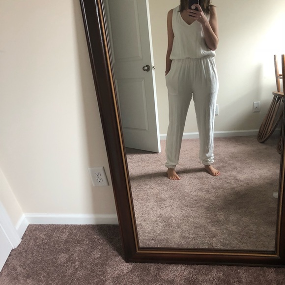 Chelsea Flower White Astrid Jumpsuit w Side Seam - Picture 4 of 8